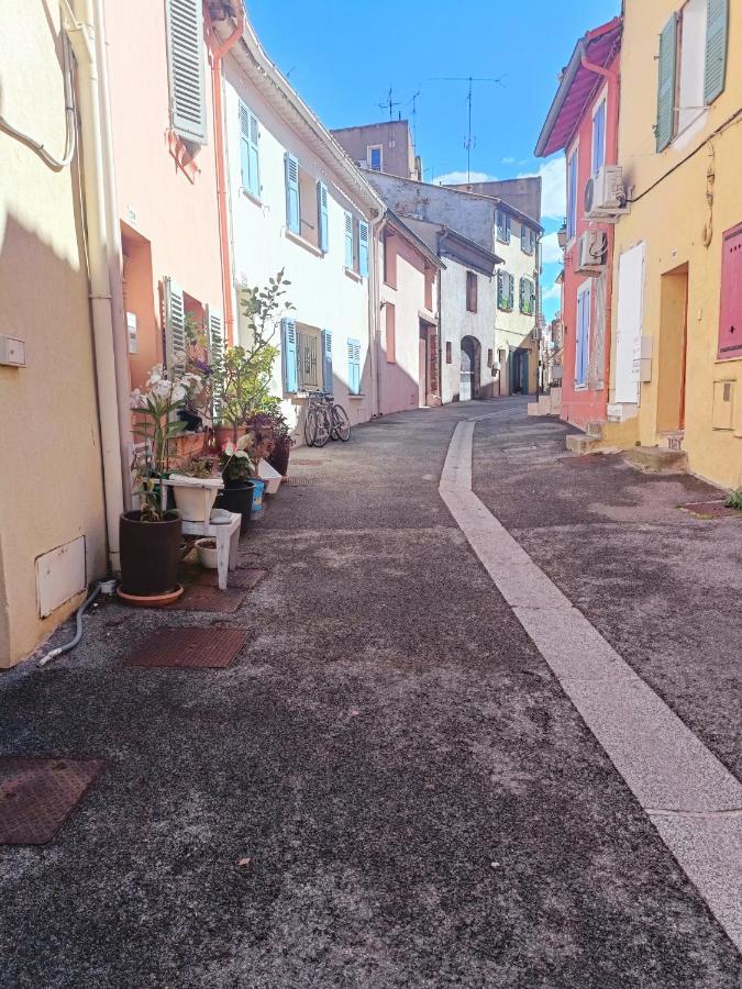 Au Centre De Frejus Charmant Appartement Exterior foto